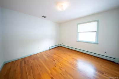 75 Holland Place, Hartsdale, NY 10530 - Photo 18