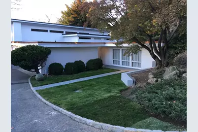 132 Ridgecrest Road, Briarcliff Manor, NY 10510 - Photo 2