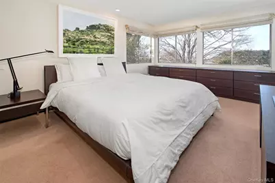 132 Ridgecrest Road, Briarcliff Manor, NY 10510 - Photo 32