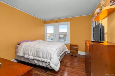 35 S Franklin Avenue, Valley Stream, NY 11580 - Photo 12