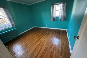 91 7th St, Hicksville, NY 11801 - Photo 10