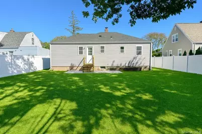 29 Avon Road, Hewlett, NY 11557 - Photo 16