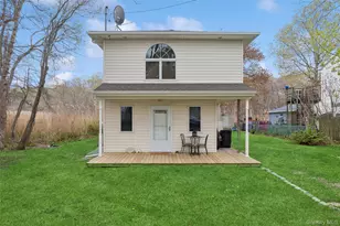 90 Shore Dr, Mastic Beach, NY 11951 - Photo 24