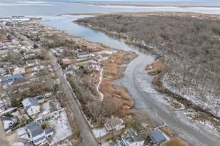 90 Shore Dr, Mastic Beach, NY 11951 - Photo 32