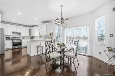 24 Ridge Court, Hauppauge, NY 11788 - Photo 18