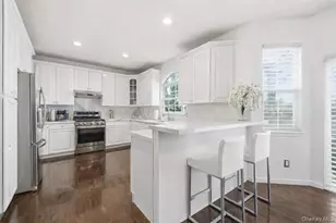 24 Ridge Ct, Hauppauge, NY 11788 - Photo 14