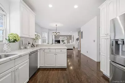 24 Ridge Court, Hauppauge, NY 11788 - Photo 14