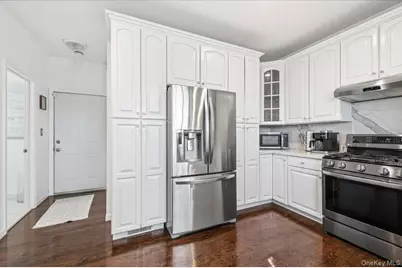 24 Ridge Court, Hauppauge, NY 11788 - Photo 16