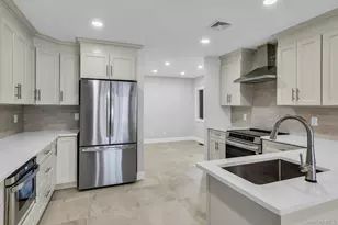 3 Willada Ln, Glen Cove, NY 11542 - Photo 10