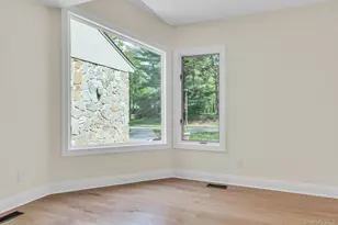 3 Willada Ln, Glen Cove, NY 11542 - Photo 4
