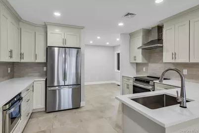3 Willada Lane, Glen Cove, NY 11542 - Photo 8