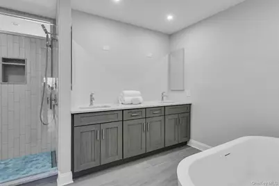 3 Willada Lane, Glen Cove, NY 11542 - Photo 16