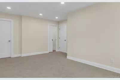 3 Willada Lane, Glen Cove, NY 11542 - Photo 20