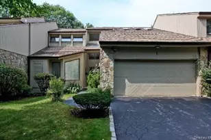 3 Willada Ln, Glen Cove, NY 11542 - Photo 2