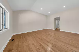 3 Willada Ln, Glen Cove, NY 11542 - Photo 16