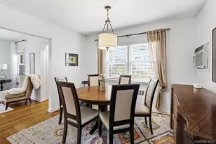 64 W Fenimore St, Valley Stream, NY 11580 - Photo 8