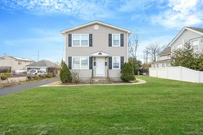 130 5th Avenue, Bay Shore, NY 11706 - Photo 2