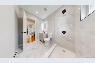 136-11 Brookville Boulevard, Rosedale, NY 11422 - Photo 10