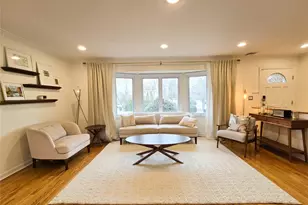 117 Olive Ln, Manhasset Hills, NY 11040 - Photo 6