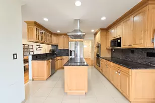 117 Olive Ln, Manhasset Hills, NY 11040 - Photo 12