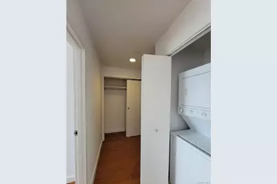 40-28 College Point Boulevard #805, Flushing, NY 11354 - Photo 6