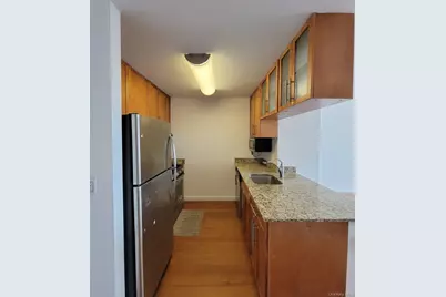 40-28 College Point Boulevard #805, Flushing, NY 11354 - Photo 2