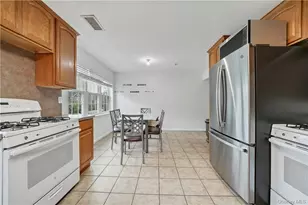 8 Elm St, Spring Valley, NY 10977 - Photo 10