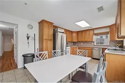 8 Elm Street #112, Spring Valley, NY 10977 - Photo 12