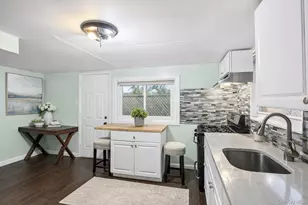 136 N Delaware Ave, Lindenhurst, NY 11757 - Photo 4