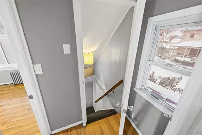 136 N Delaware Avenue, Lindenhurst, NY 11757 - Photo 12