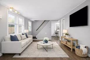 136 N Delaware Ave, Lindenhurst, NY 11757 - Photo 6