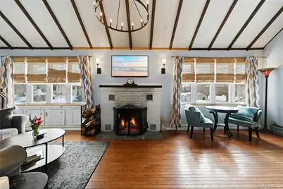 20 Lawrence Drive, Sound Beach, NY 11789 - Photo 16