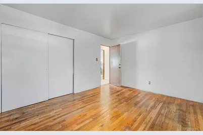 109 Utica Street, Bay Shore, NY 11706 - Photo 16