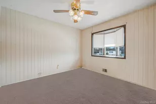 109 Utica St, Bay Shore, NY 11706 - Photo 20