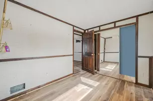 109 Utica St, Bay Shore, NY 11706 - Photo 32