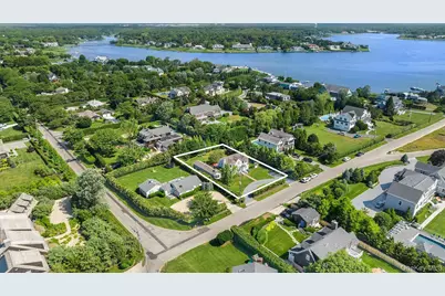 30 Exchange Place, Westhampton Beach, NY 11978 - Photo 2