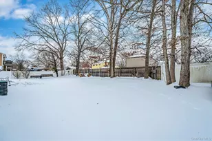 9 Amfer Ct, Bay Shore, NY 11706 - Photo 30