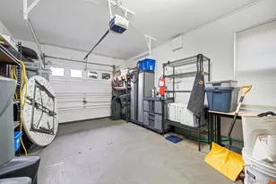 120 Waldo St, Copiague, NY 11726 - Photo 28