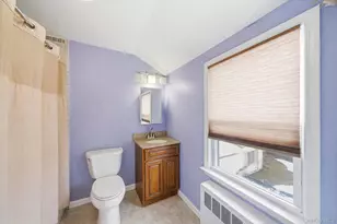 180 25th St, Copiague, NY 11726 - Photo 16