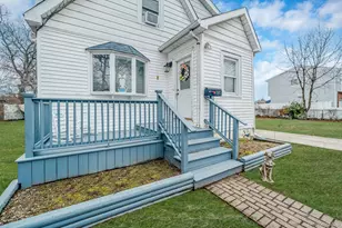 180 25th St, Copiague, NY 11726 - Photo 4