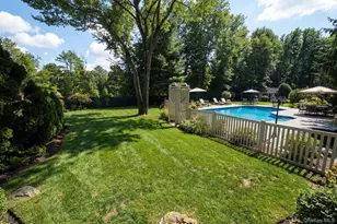 19 Lindsey Pl, Holbrook, NY 11741 - Photo 38