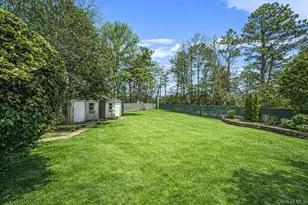 19 Lindsey Pl, Holbrook, NY 11741 - Photo 34