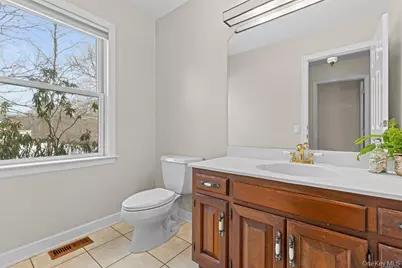 35 Daveport Farm Ln East, Call Listing Agent, CT 06903 - Photo 14