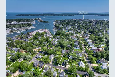 321 Bridge Street, Greenport, NY 11944 - Photo 16