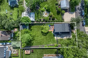 321 Bridge St, Greenport, NY 11944 - Photo 18