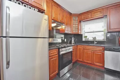 485 Webster Avenue #A3, New Rochelle, NY 10801 - Photo 4