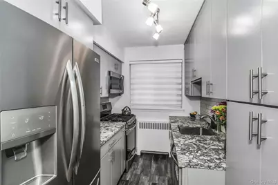 200 Atlantic Avenue #123, Lynbrook, NY 11563 - Photo 16