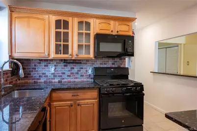 50 Brompton Road #2H, Great Neck, NY 11021 - Photo 8