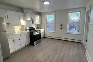 107 Benkard Ave, Newburgh, NY 12550 - Photo 2