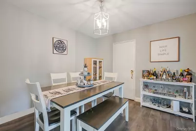 100 Connetquot Avenue #7, East Islip, NY 11730 - Photo 6
